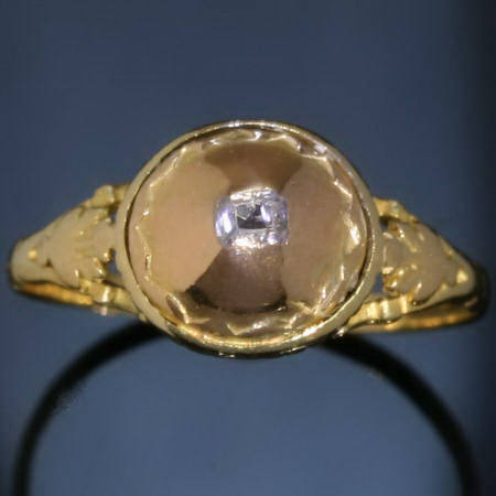 Golden 17th Century diamond ring