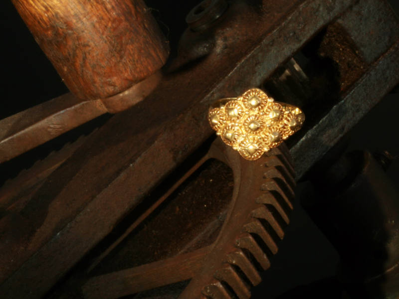 Dutch gold antique ring from Amsterdam 17th Century