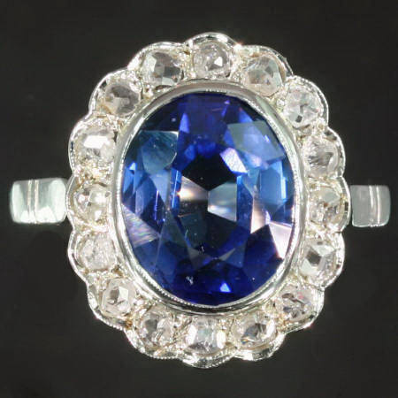 Antique rings between $1000 and $2500