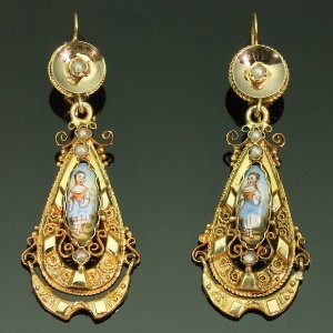 Antique earrings between $1000 and $2500